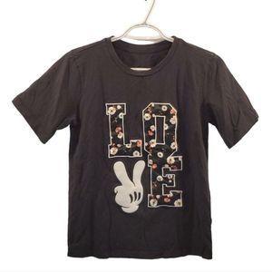 Mo & Co size XS Love short sleeve tee